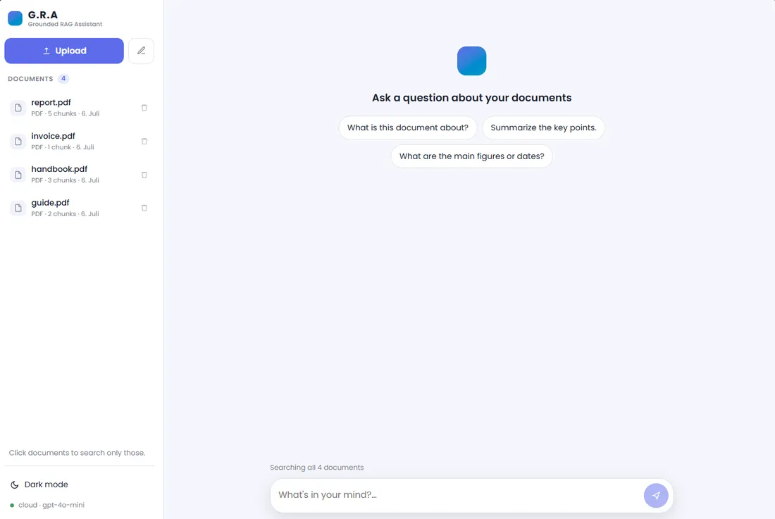 Oberfläche des Grounded RAG Assistant mit Dokumentliste und Frage-Eingabe